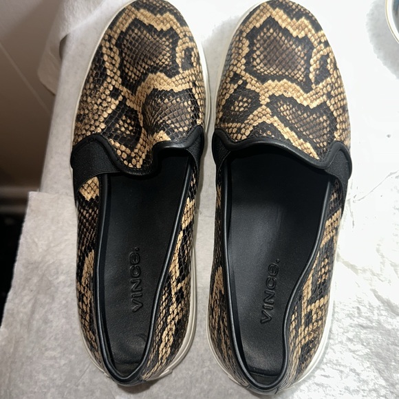VINCE BLAIR 5 SNAKE SNEAKERS sz 6M, Like New, Clean - Picture 3 of 3
